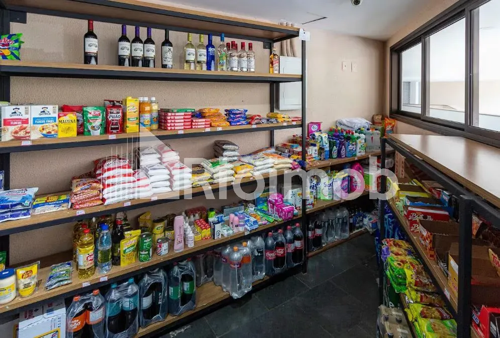 Furnished apartment with balcony and a gas stove kitchen — photo 36