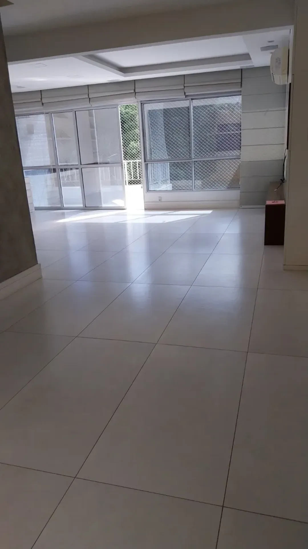 Floor-to-ceiling windows in a 3-bedroom apartment, 142 m² — photo 15