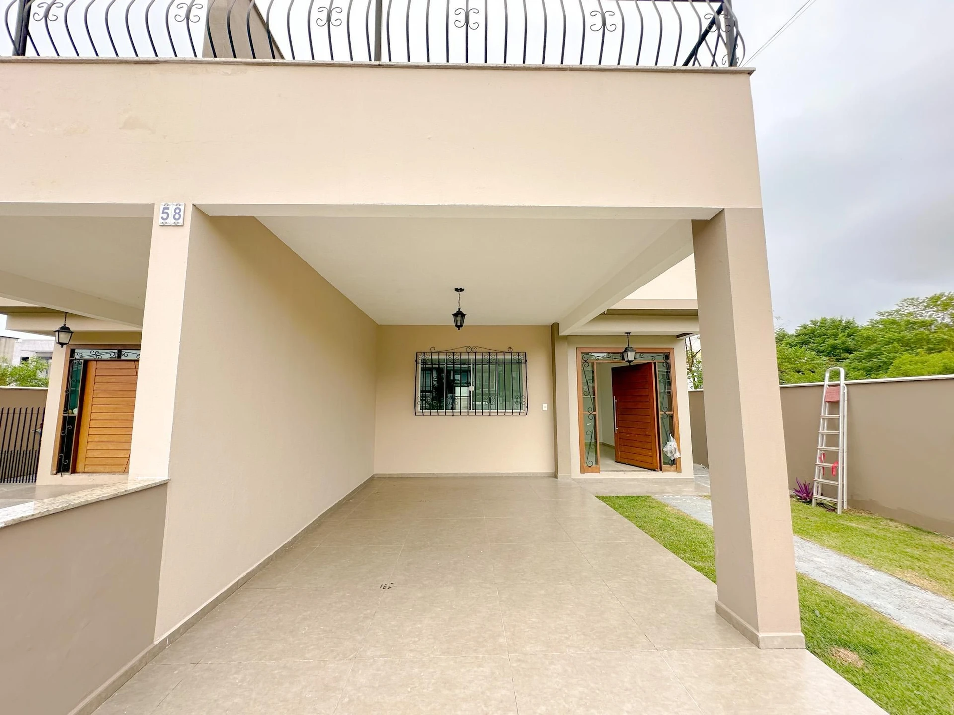 Garden in a 4-bedroom house, 194 m² — photo 62