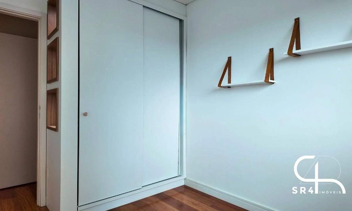 Furnished 186 m² apartment with 4 bedrooms and 2 en-suites — photo 28