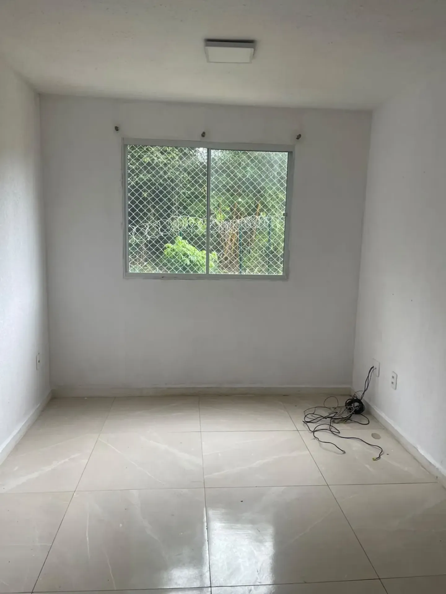2-bedroom apartment in a building with a gym — photo 12