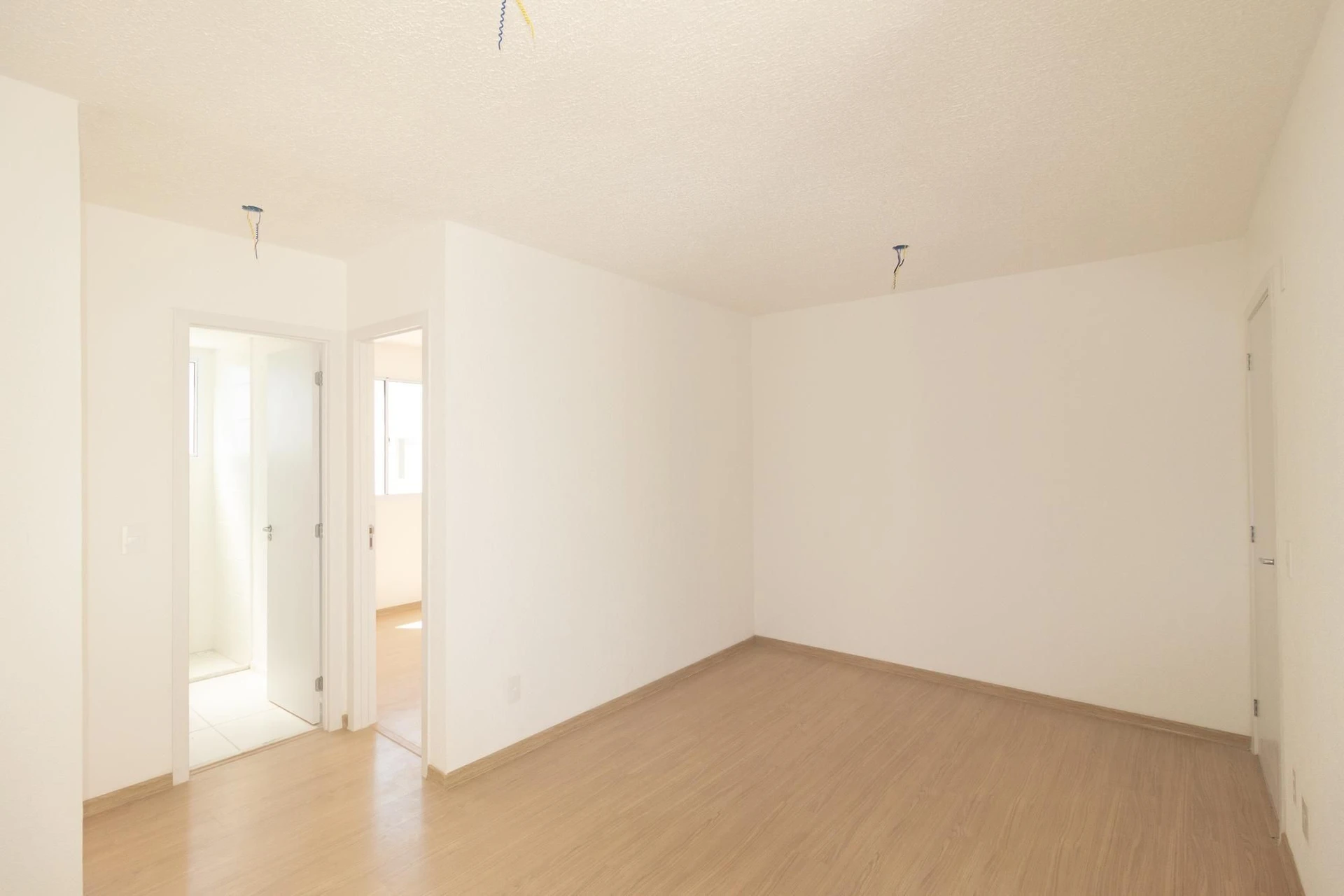 Apartamento de 2 quartos em condomínio com piscina — photo 22