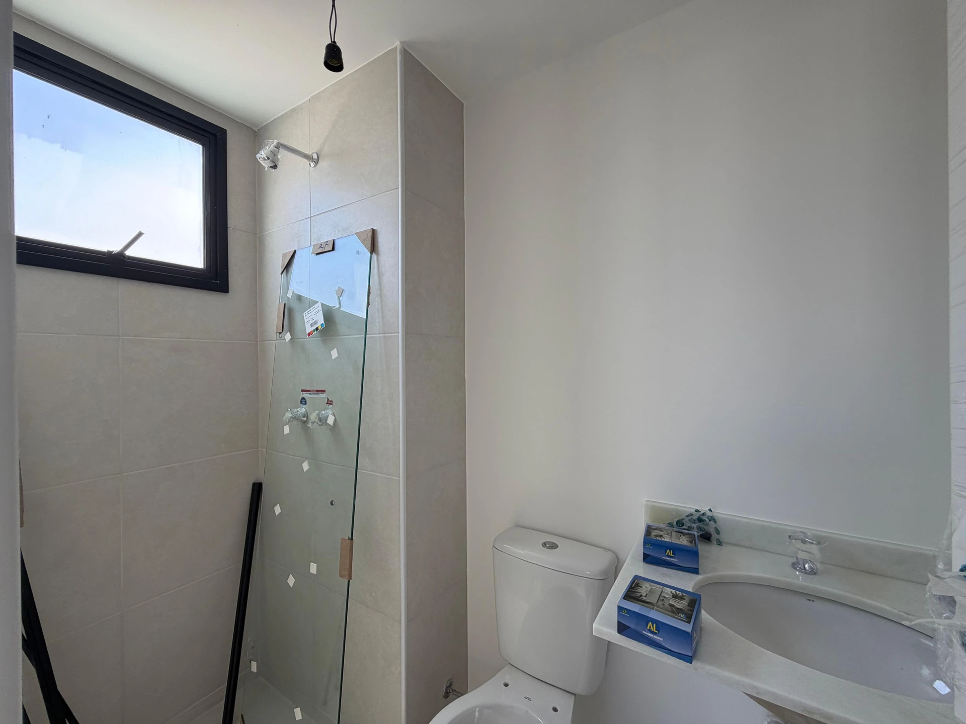 Apartamento sem mobília com 2 quartos e varanda — photo 14