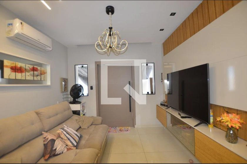 Furnished house, 200 m², with a washing machine