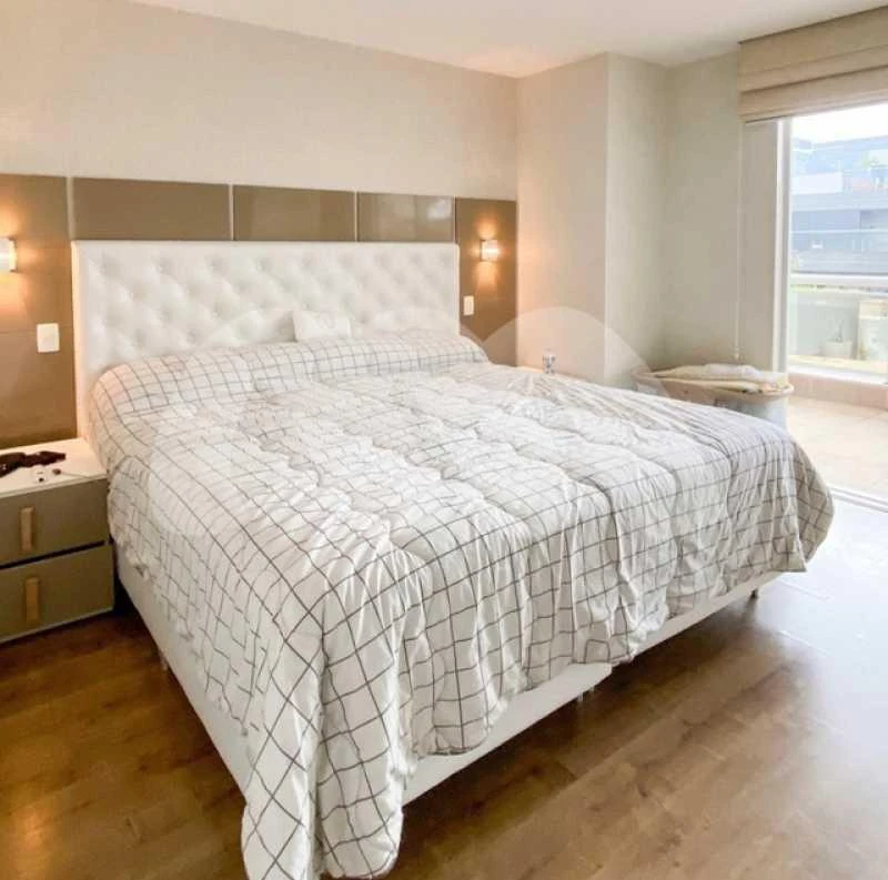 Furnished house with 5 en-suite bedrooms — photo 3