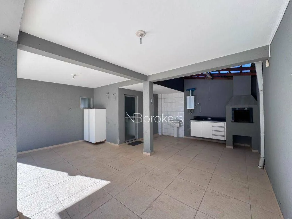 Furnished house, 180 m², with a bathtub — photo 37