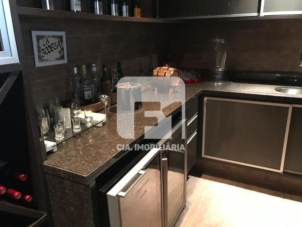Furnished 9-suite house with open-plan kitchen — photo 49