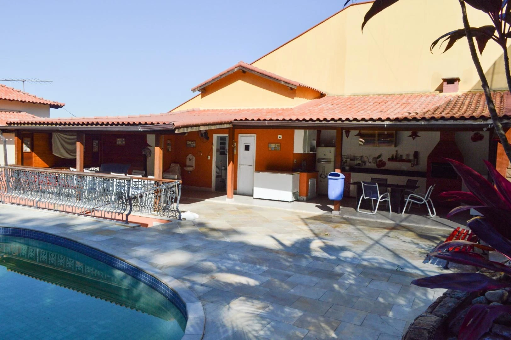 Casa amueblada con 4 dormitorios y 4 baños — photo 96