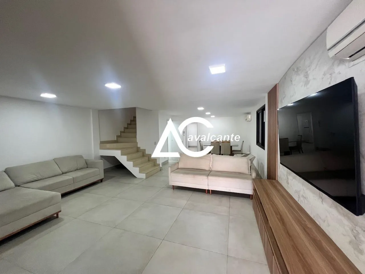 Unfurnished house with 5 bedrooms and 5 bathrooms — photo 7