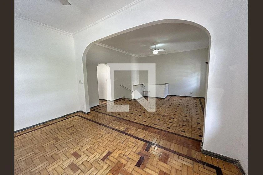 Деревянный пол или ламинат и 2 спальни: дом 80 м² — photo 33