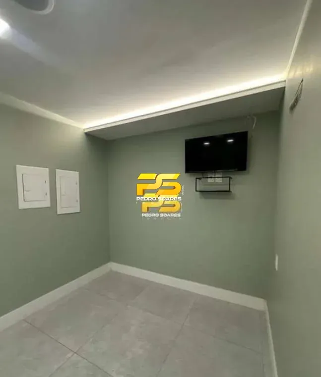 600 m² unfurnished apartment with 11 bedrooms and 5 baths — photo 14
