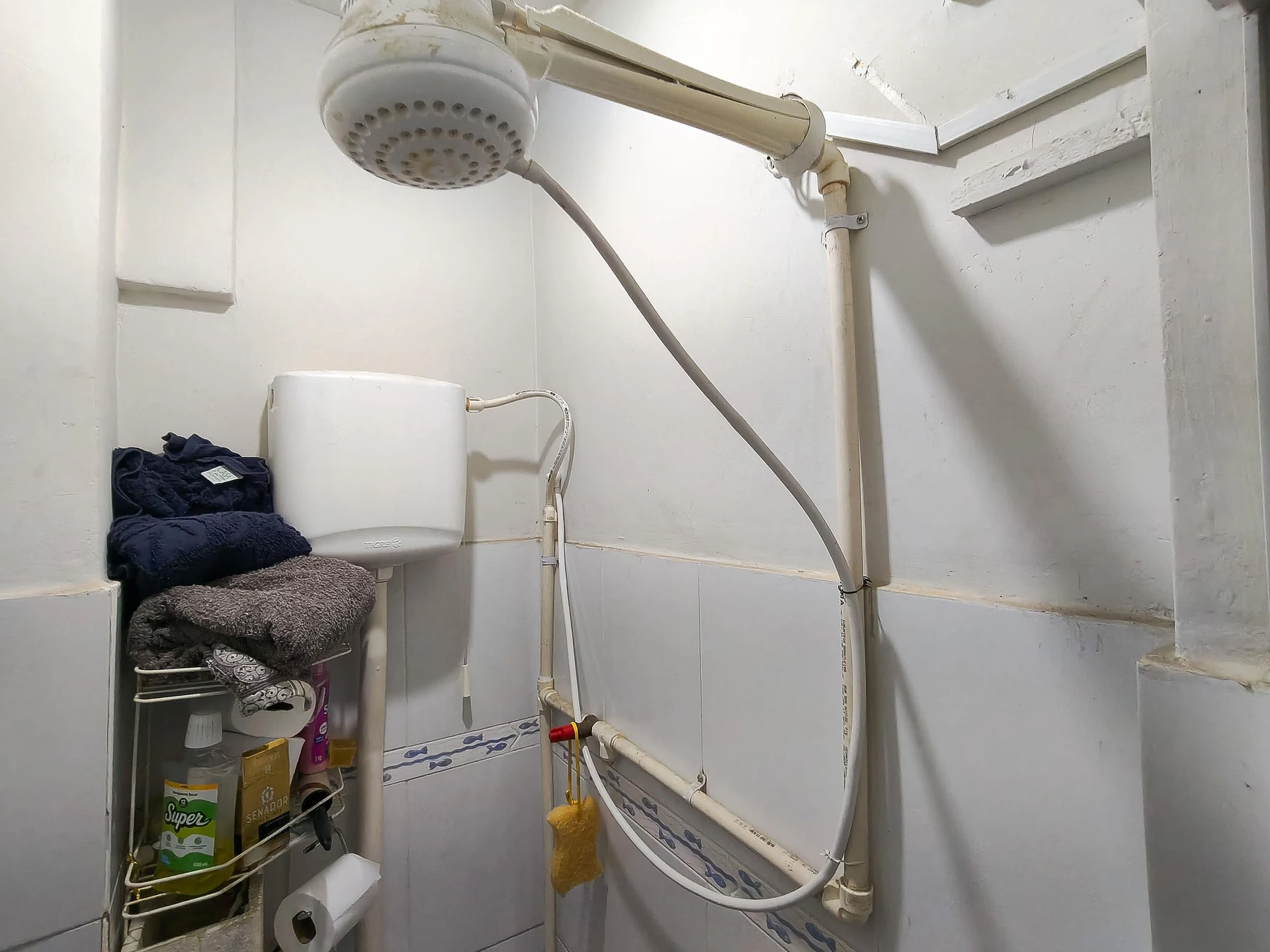 Furnished apartment with 1 en-suite and 2 bathrooms — photo 23