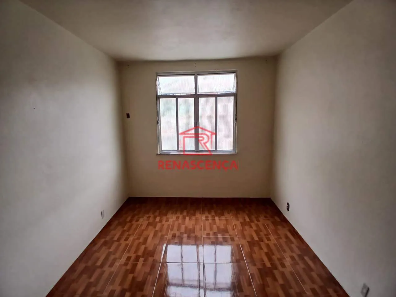 Unfurnished 1-bedroom apartment with closed kitchen — photo 14