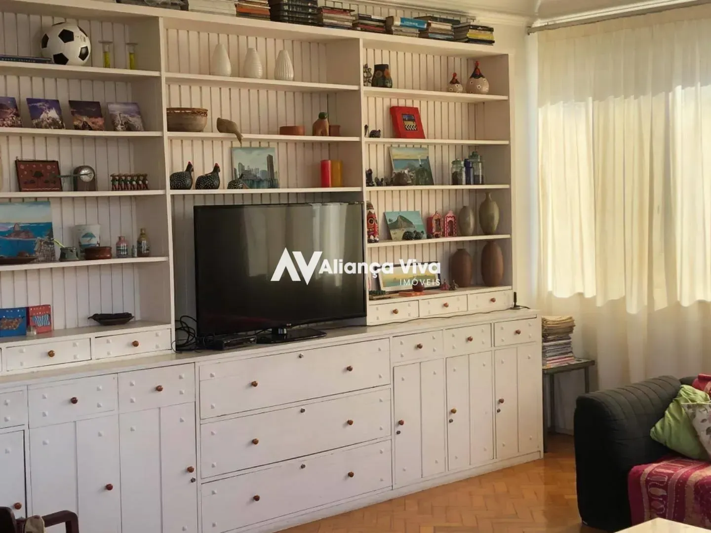 Top-floor apartment with 3 bedrooms and 3 bathrooms — photo 14