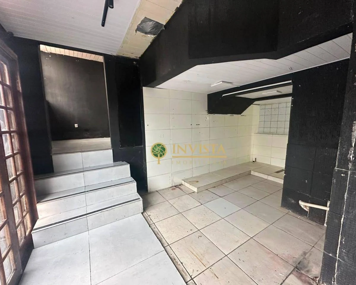Casa de 100 m² com 5 quartos e 2 banheiros — photo 15