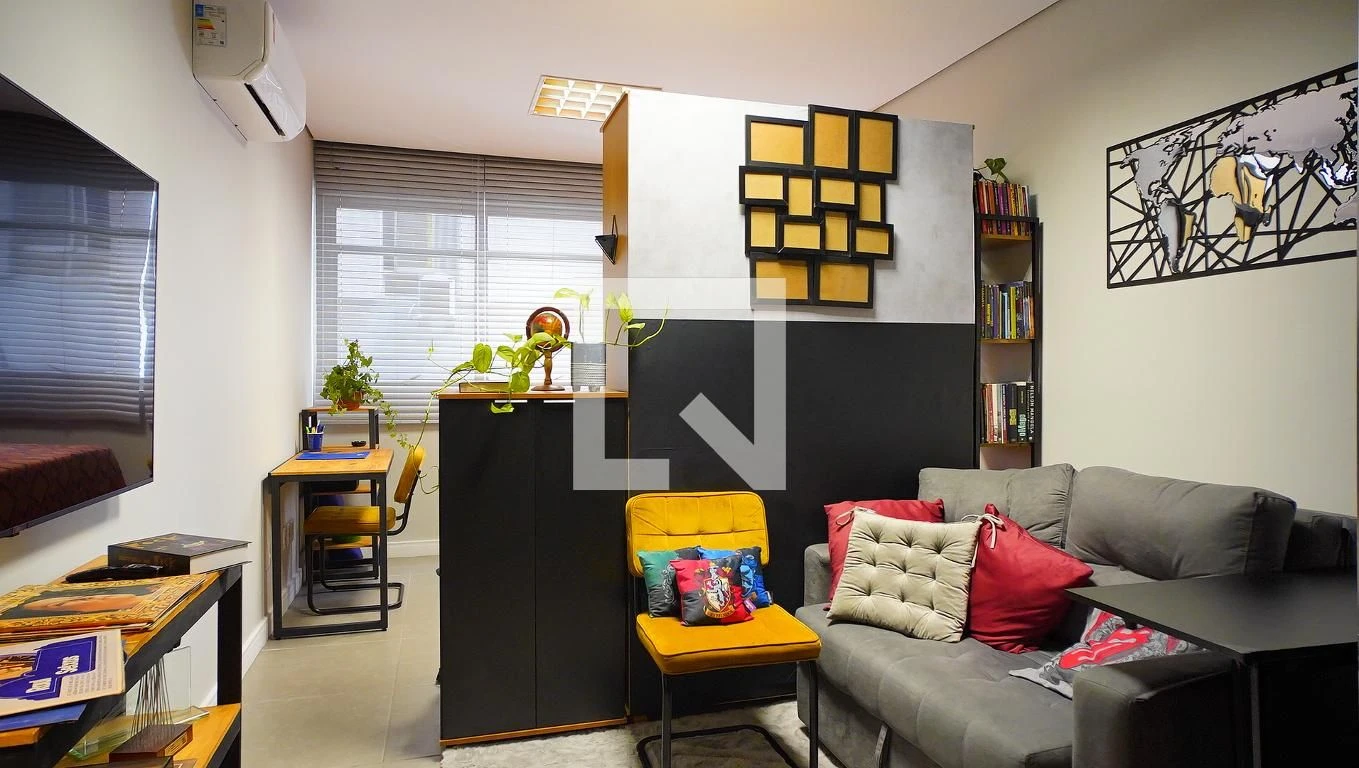 Furnished studio, 35 m², with a washing machine