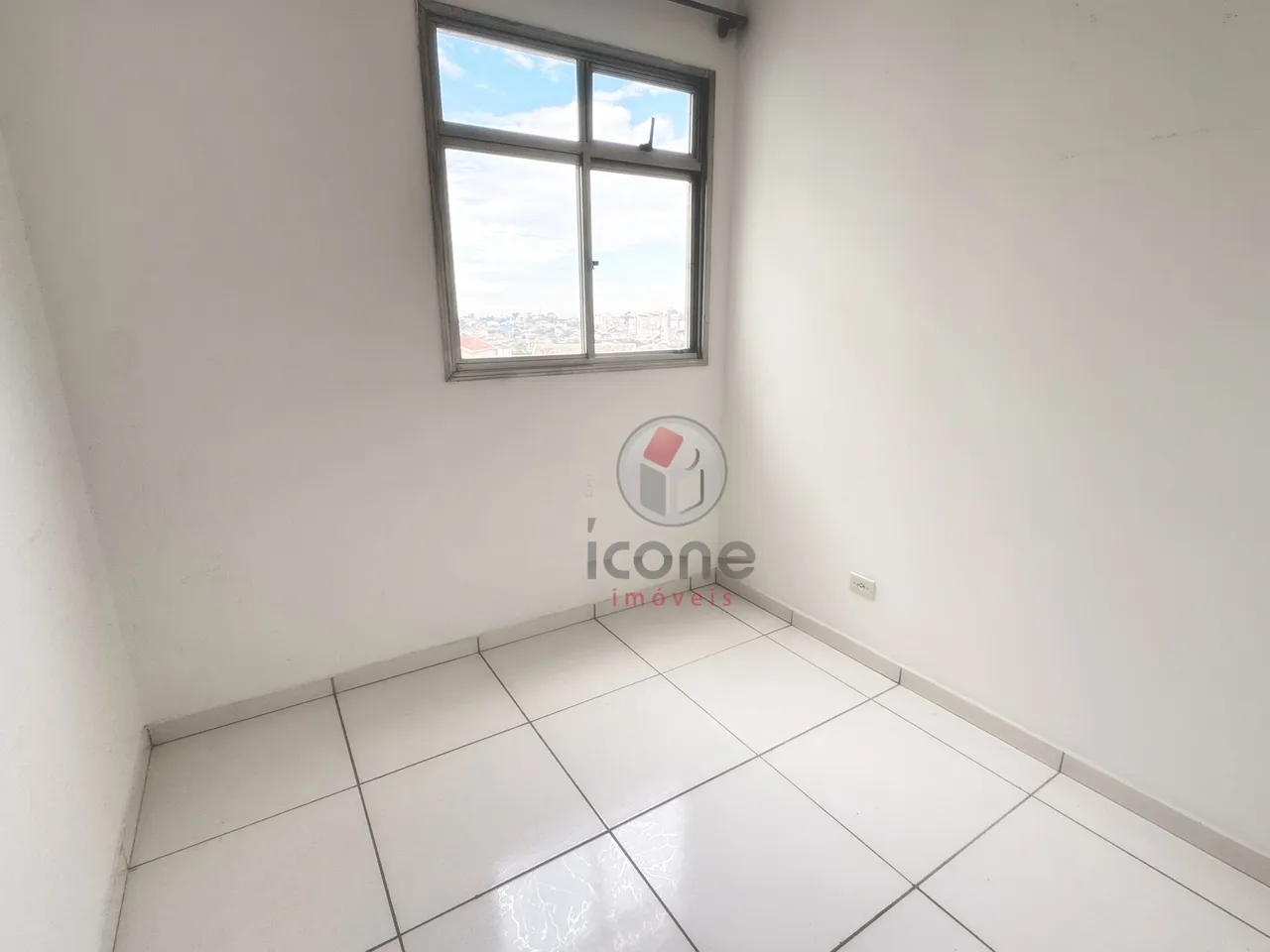 3-bedroom apartment with shared BBQ area — photo 10