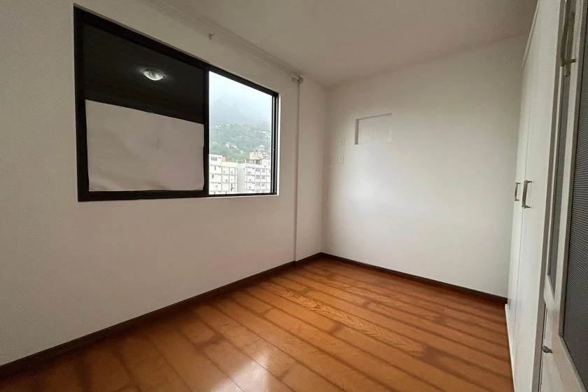 Unfurnished apartment with 2 bedrooms and a balcony — photo 4