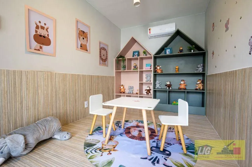 2-bedroom apartment with open-plan kitchen and gas stove — photo 24