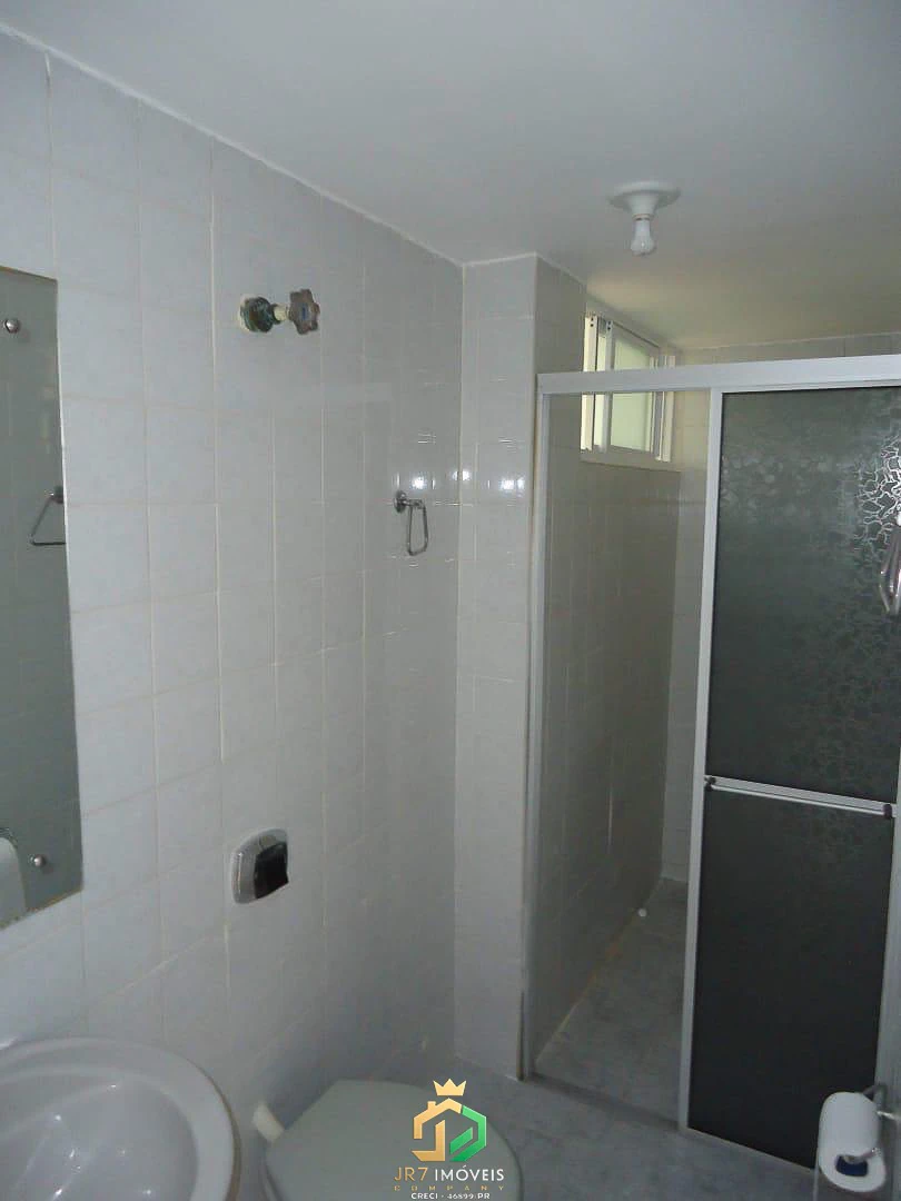 3-bedroom apartment with wood or laminate floors in Curitiba — photo 9