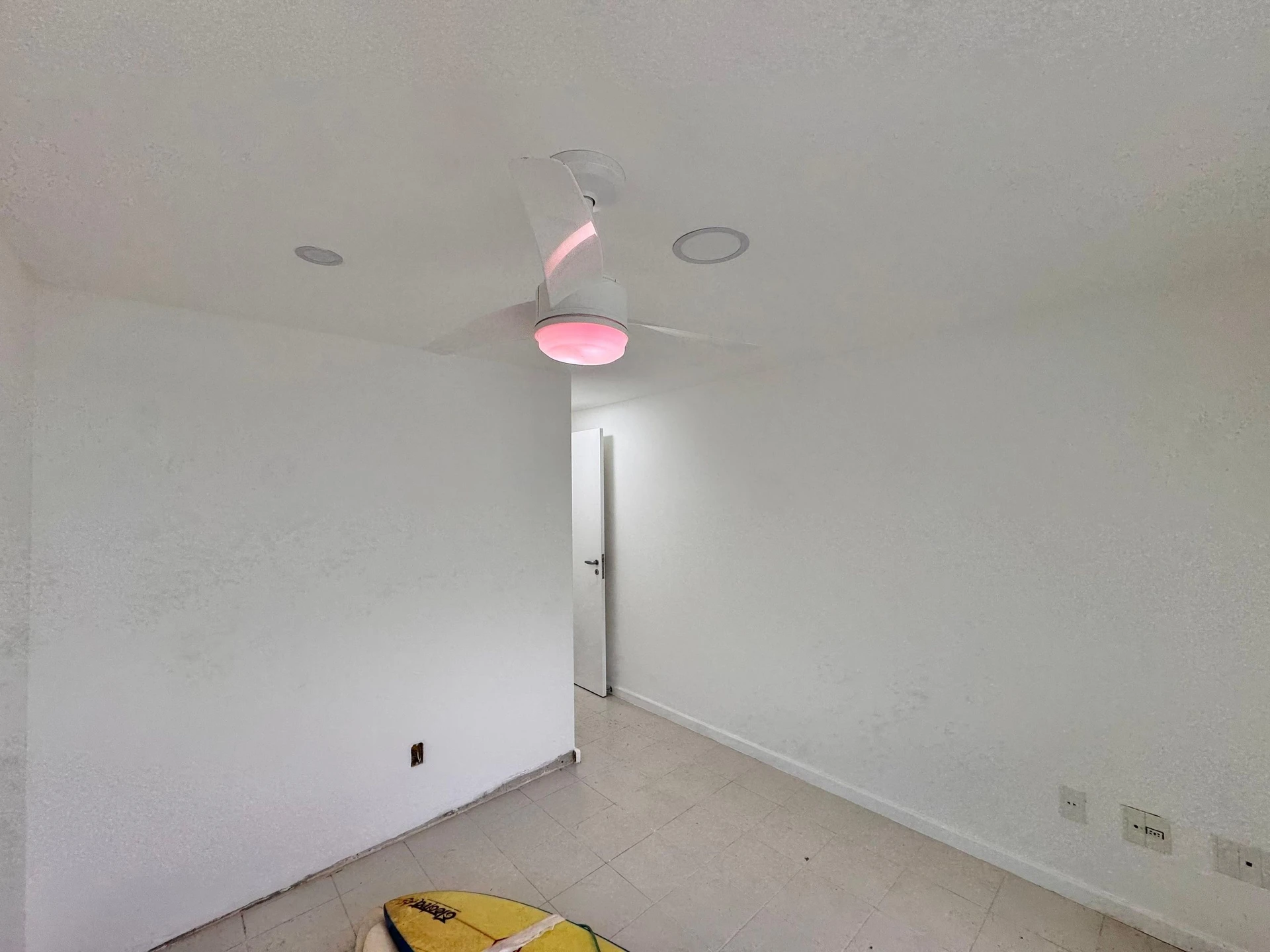 2-bedroom apartment with 2 parking spots and enclosed balcony — photo 19