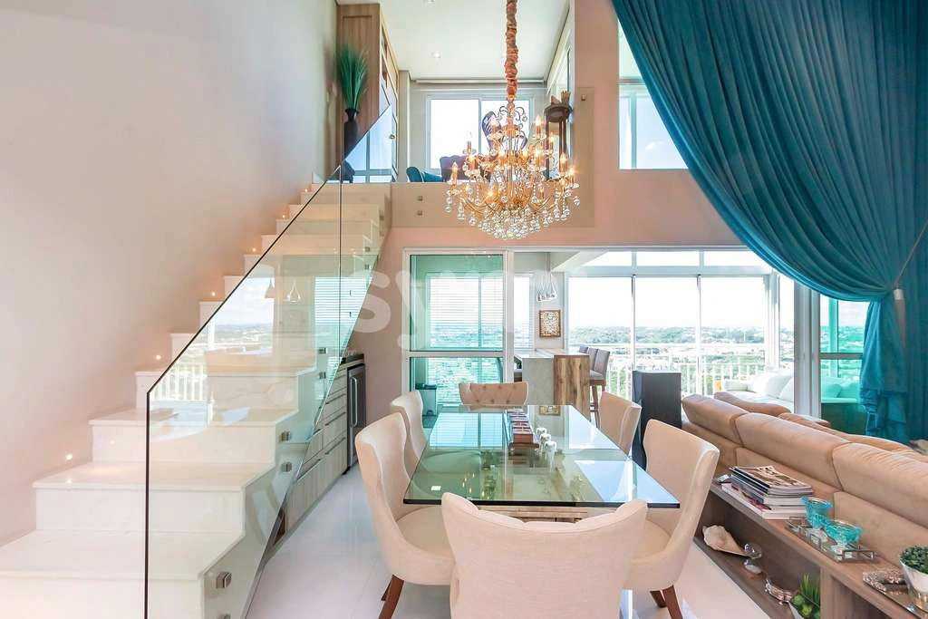 227 m² apartment with 3 en-suites and 3 parking spots