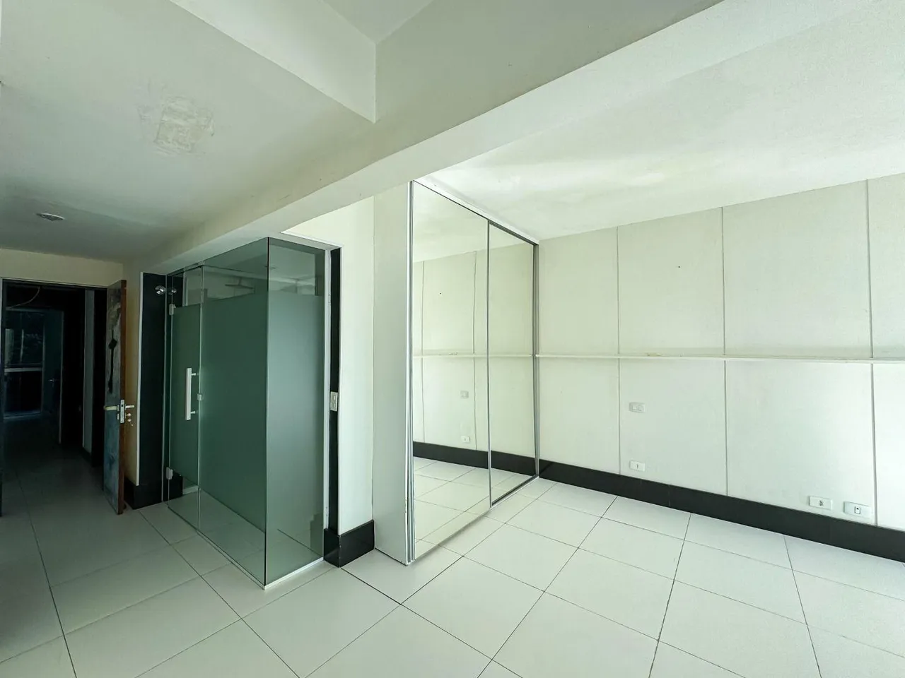 4-bedroom rental apartment with 160 m² and 3 baths — photo 9