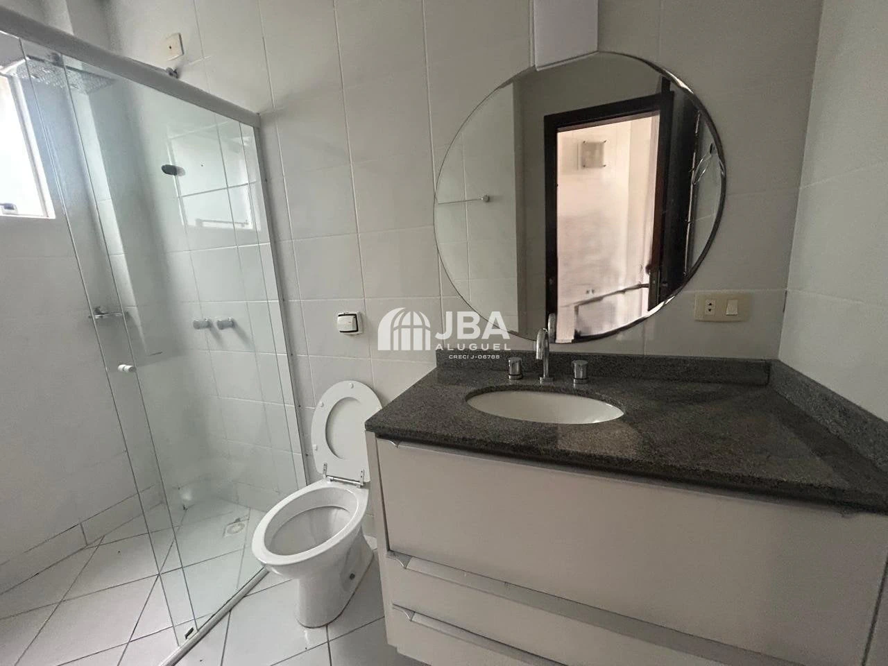 4-bedroom house with a private BBQ — photo 20
