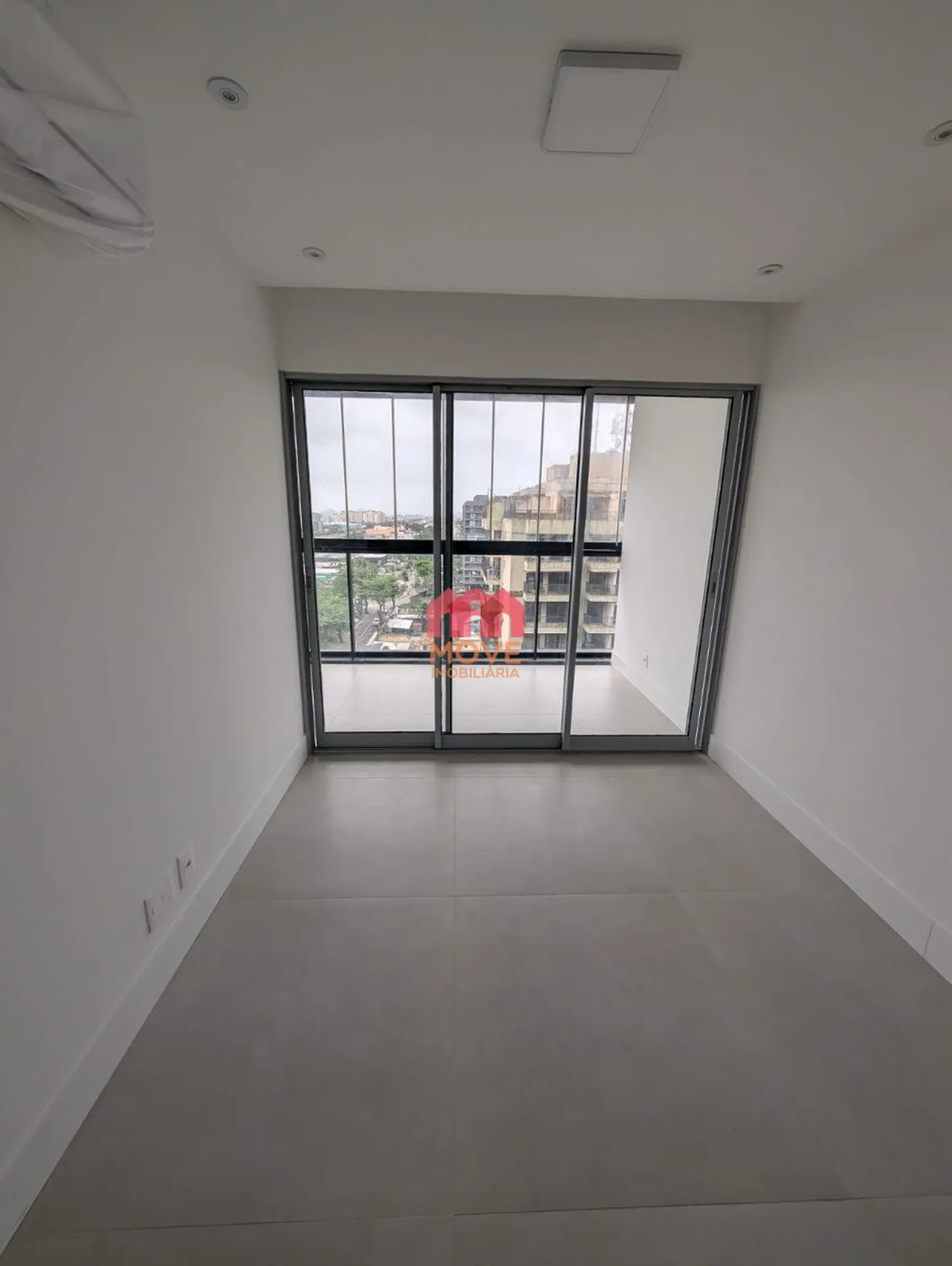 2-bedroom apartment in a building with a pool — photo 27