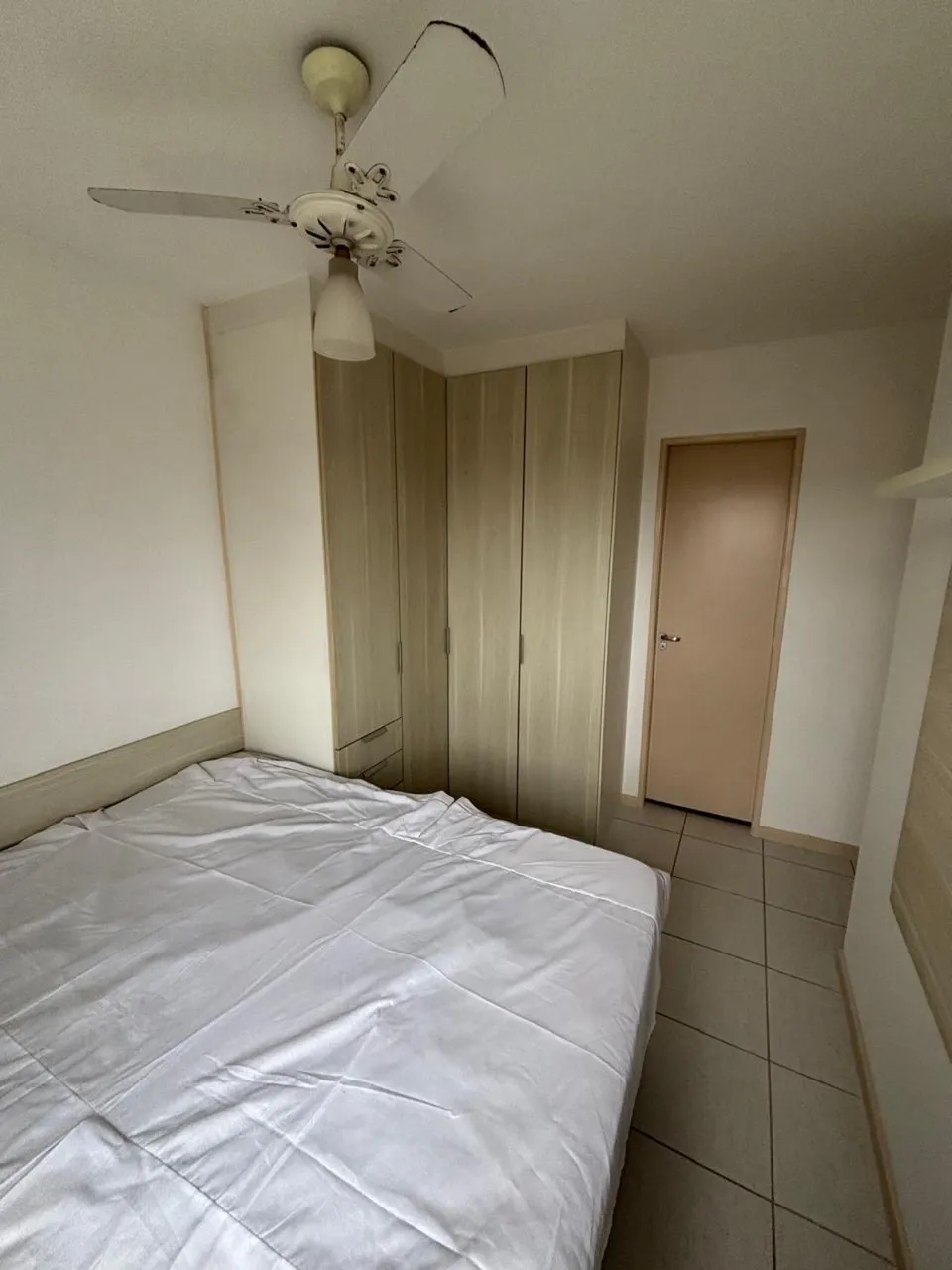 Apartamento vazio com 2 quartos e varanda — photo 20