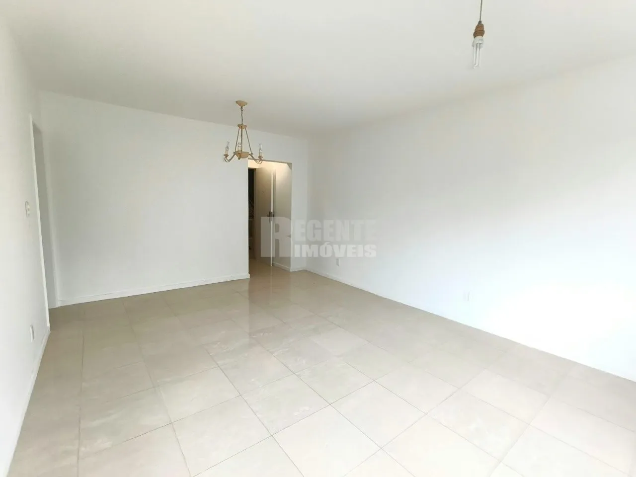 2-bedroom apartment with a private BBQ in Florianópolis