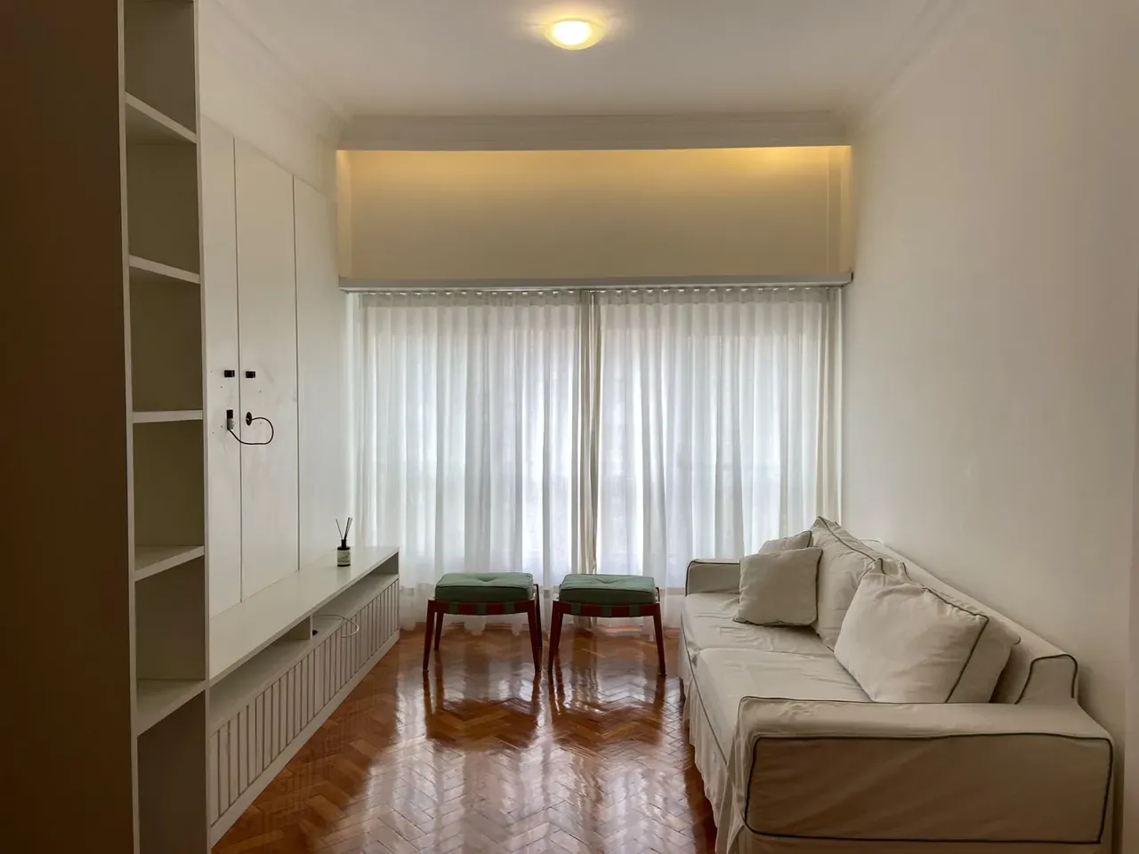 Apartment on the 7th floor with wood or laminate floors — photo 5