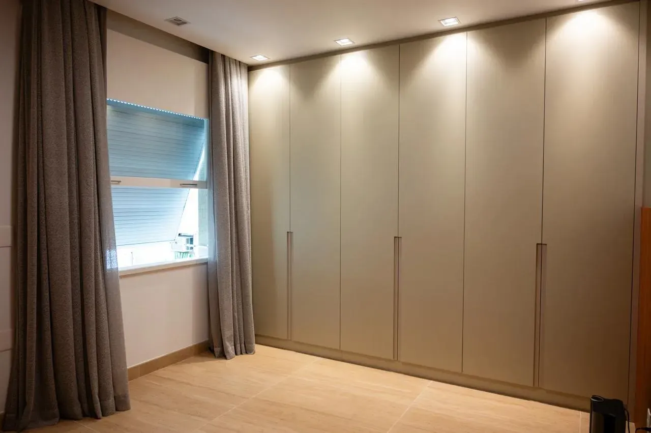 5-bedroom apartment, 1 with its own bathroom, 218 m² — photo 16