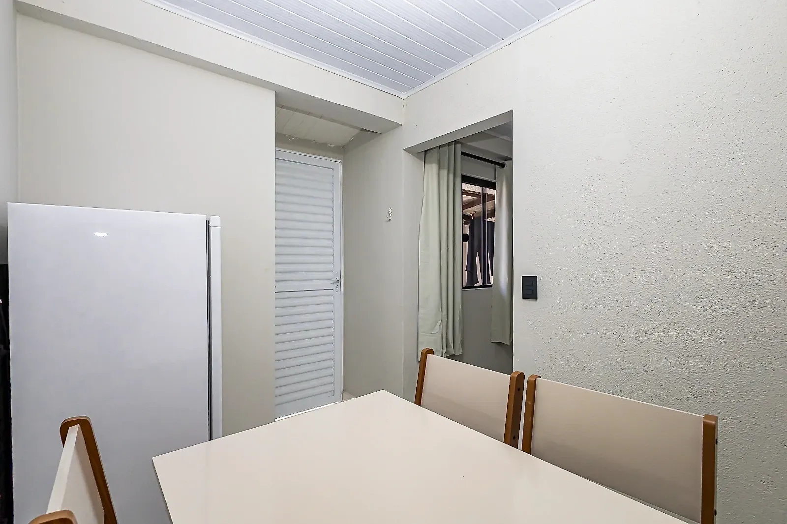 One-bedroom apartment with a washing machine in Curitiba — photo 12