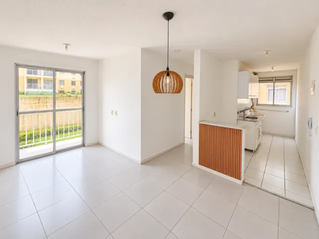 2-bedroom apartment in a building with a gym — photo 2