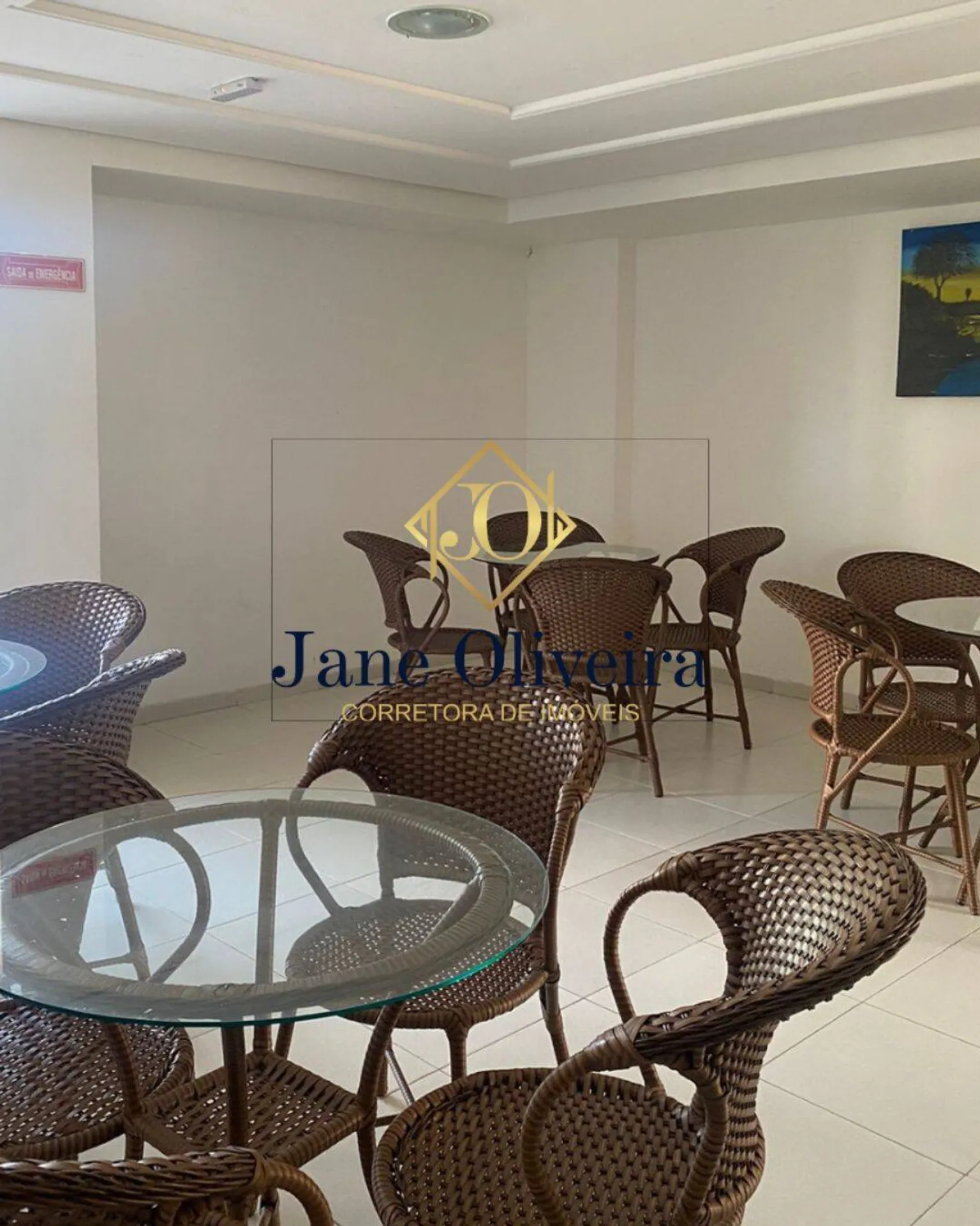 55 m² apartment with a compact kitchen and gas stove