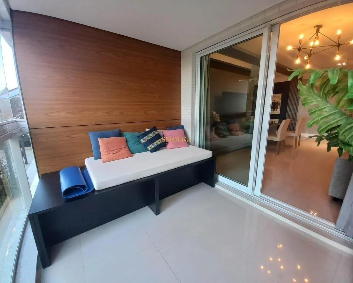 Apartamento com janelas do piso ao teto, Agronômica — photo 23