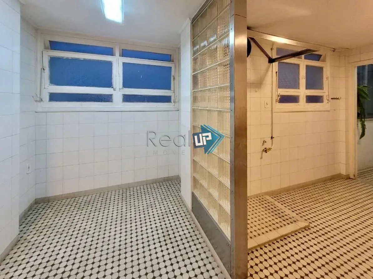 Apartamento para locação com 5 dormitórios e janelas do chão ao teto — photo 46
