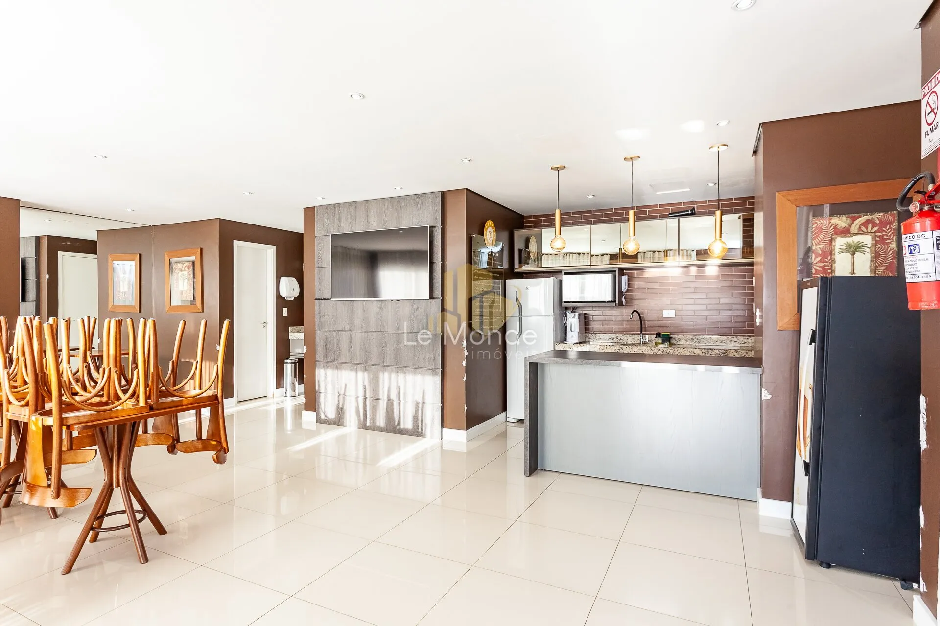 2-bedroom apartment with a balcony — photo 21