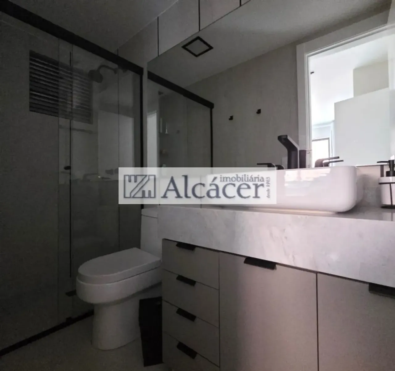 Furnished 116 m² apartment with 3 bedrooms and 2 baths — photo 17