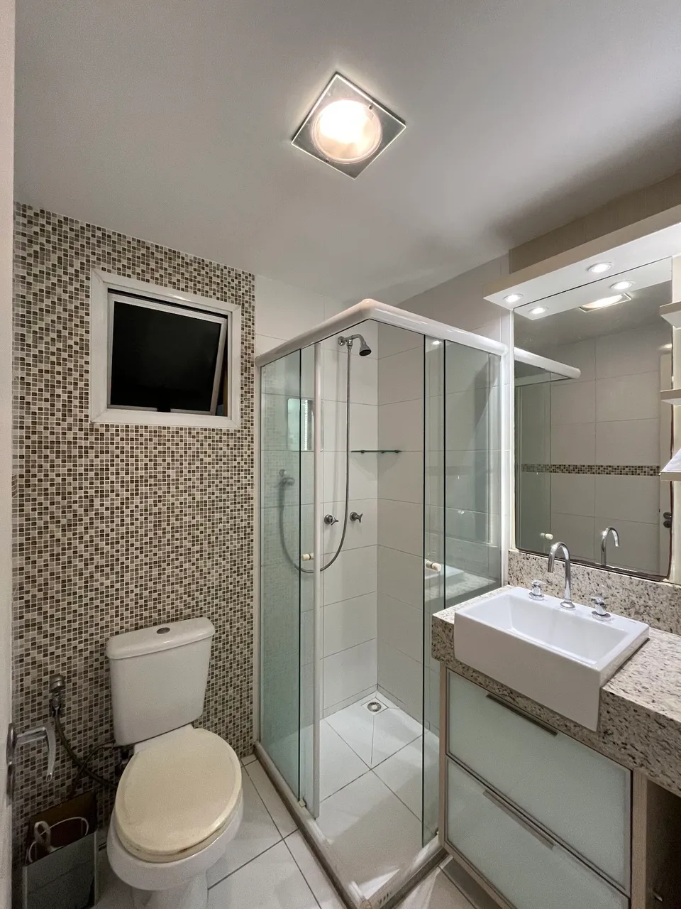 Furnished apartment with 2 bedrooms and open-plan kitchen — photo 13