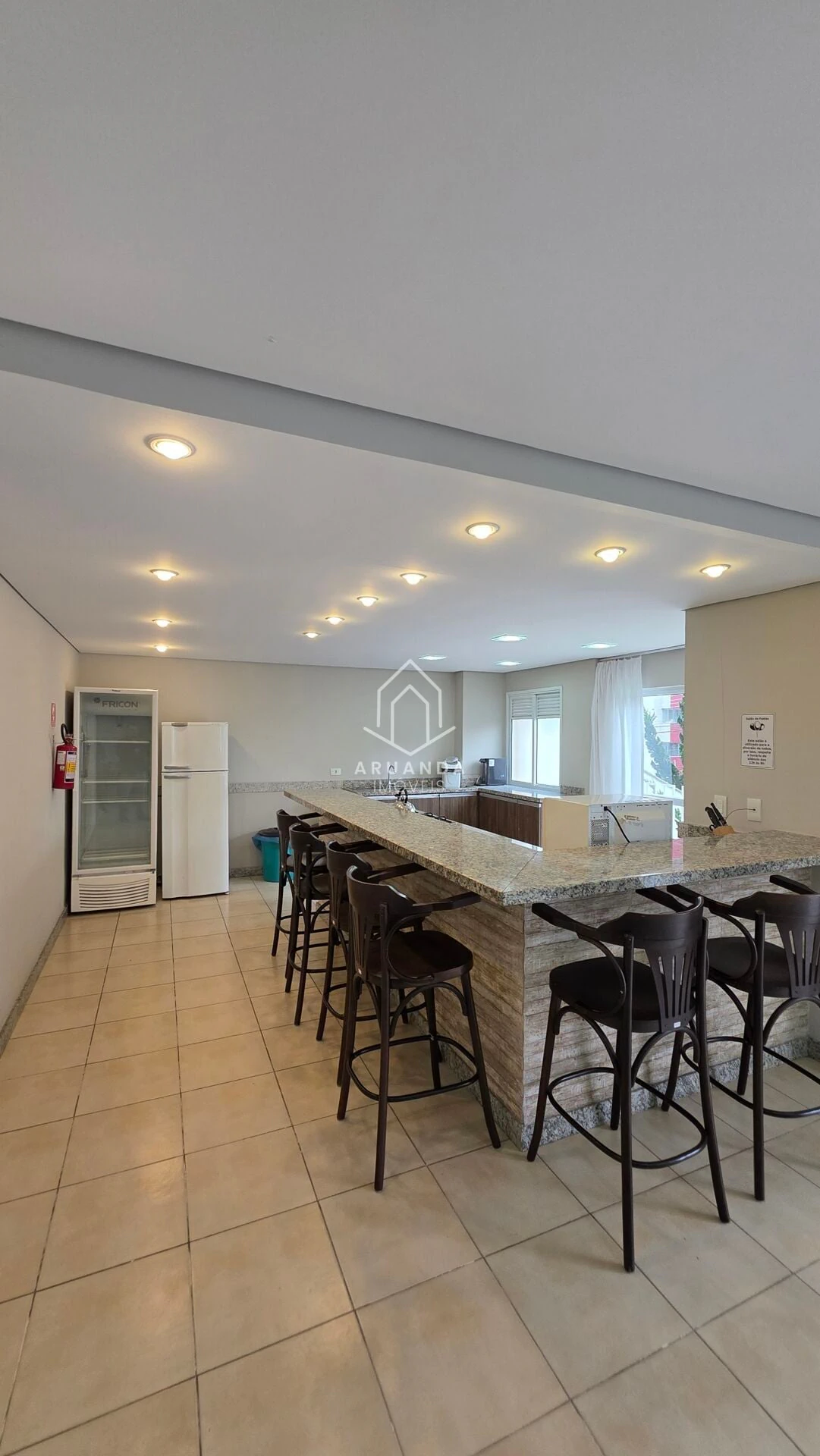 Apartamento mobiliado com espaço de home office e 2 quartos — photo 25