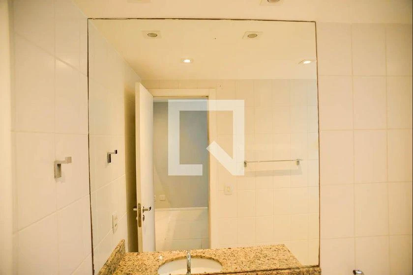 Washing machine in a 3-bedroom apartment, 160 m² — photo 44