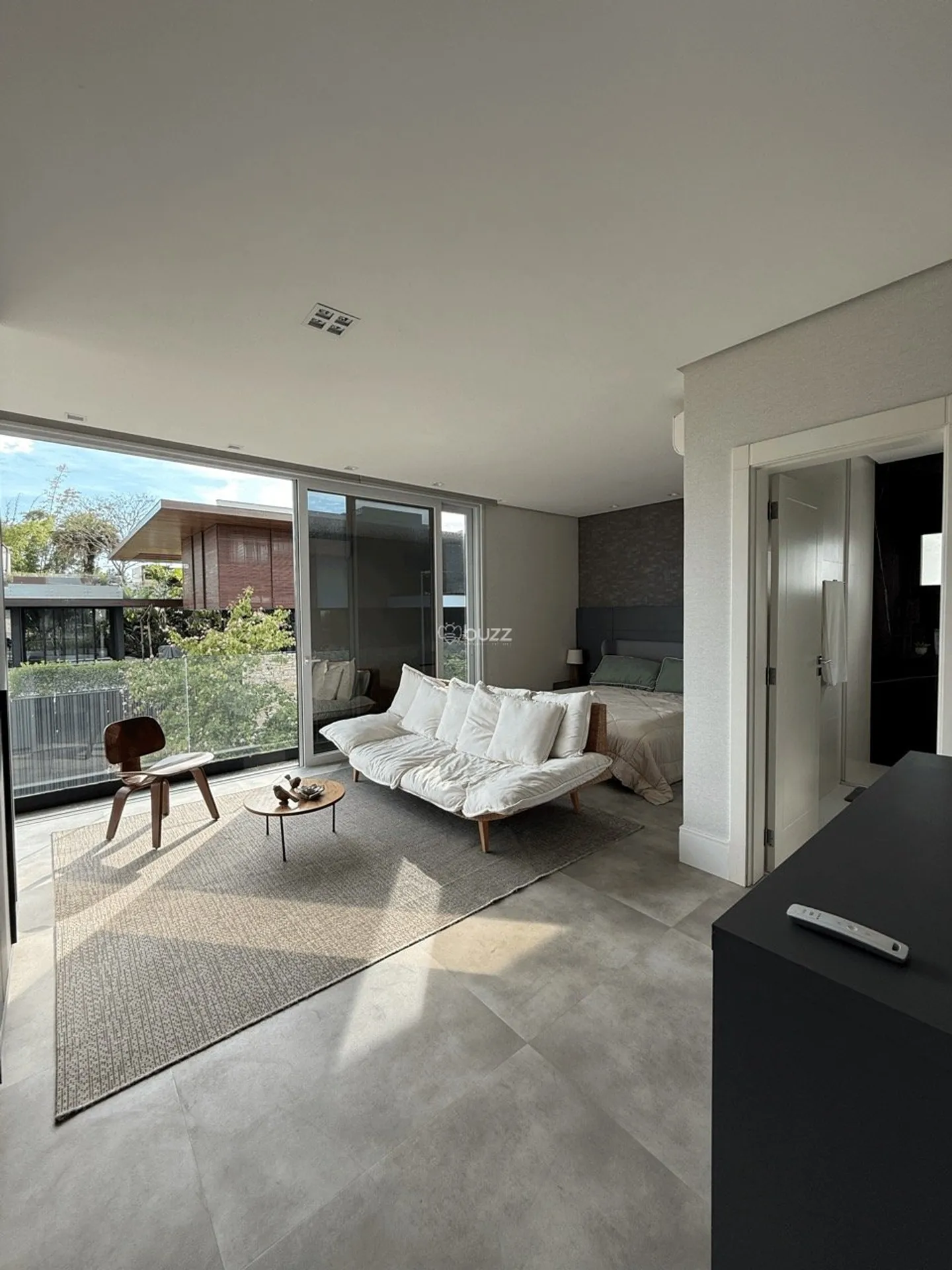 Furnished house, 561 m², with a water view — photo 8