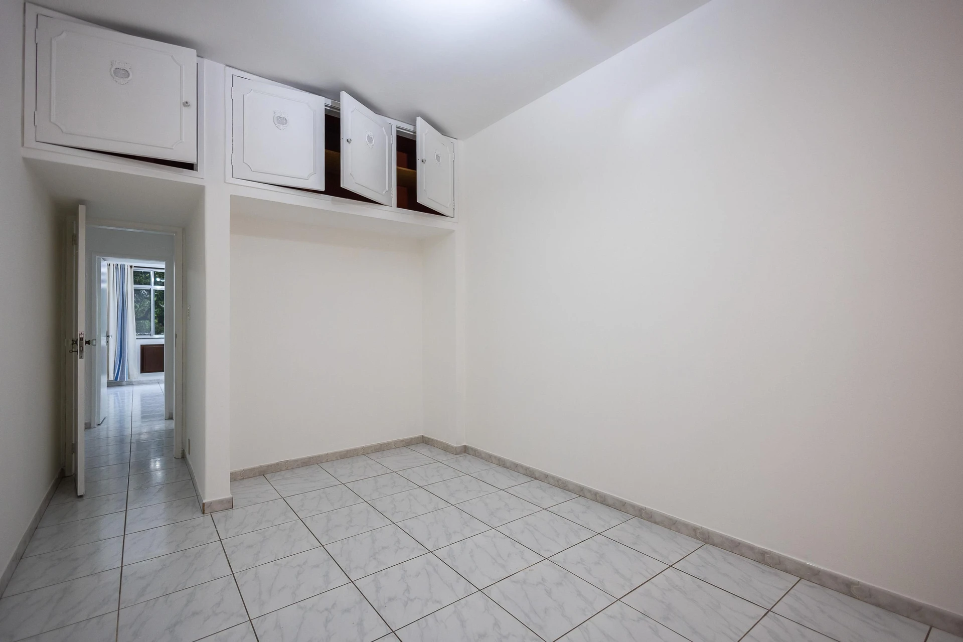 3-bedroom apartment with a park view — photo 15