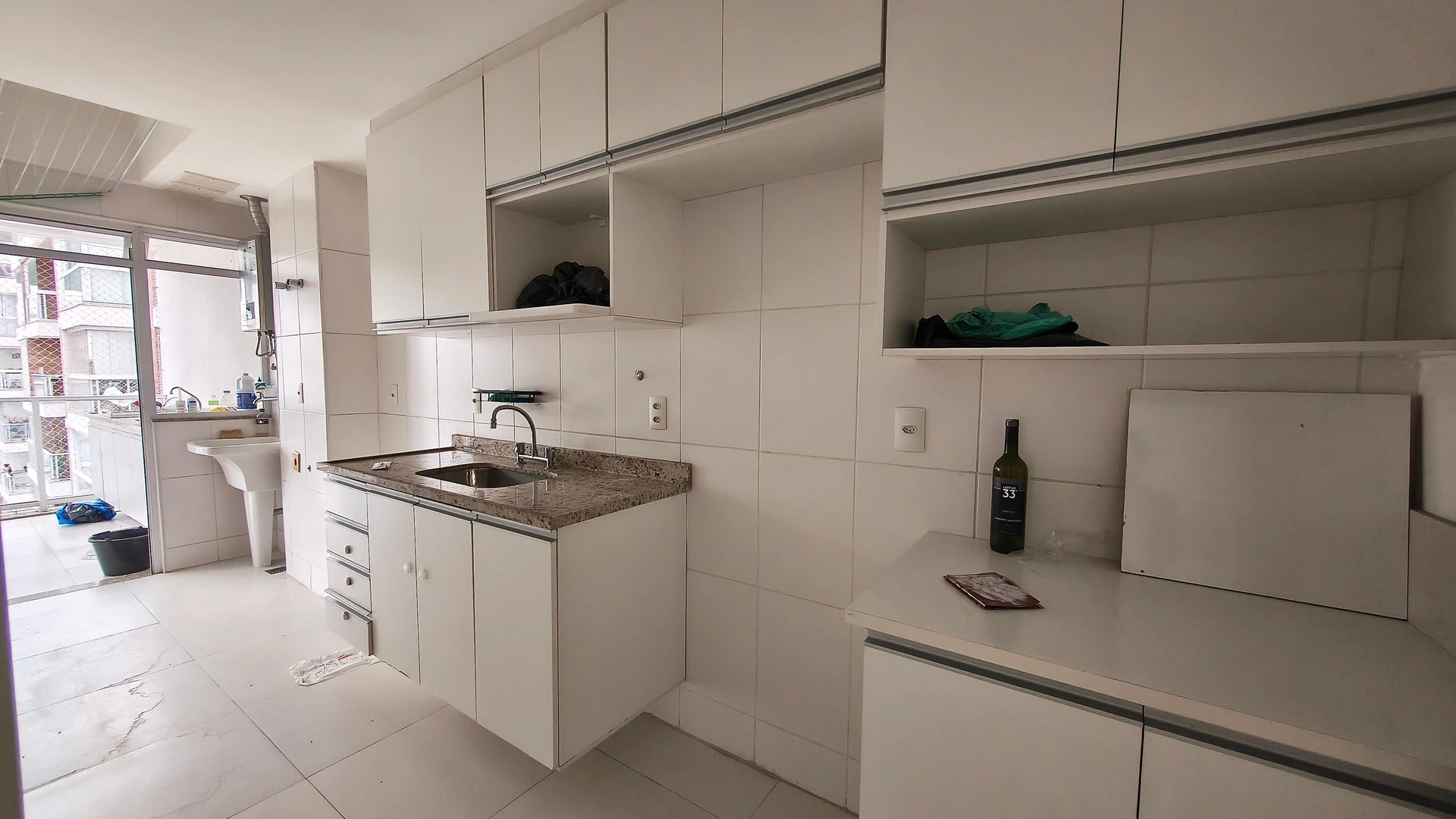Unfurnished apartment with 2 bedrooms and 2 bathrooms — photo 16