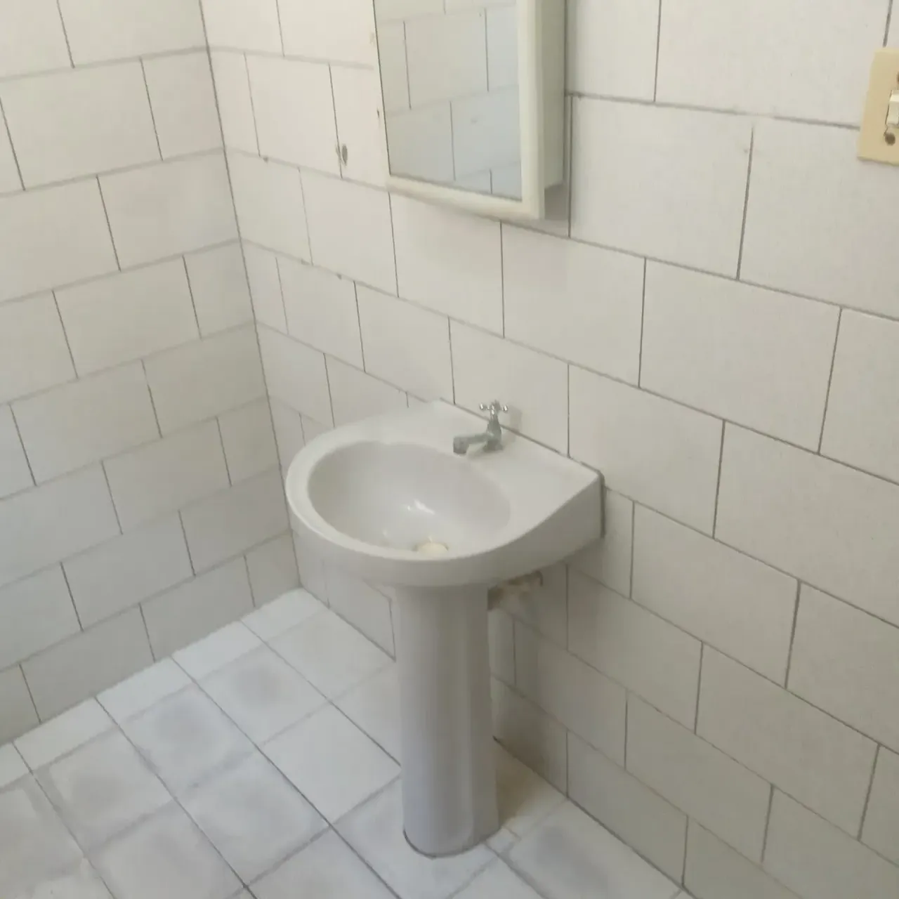 Apartamento com 2 quartos e chuveiro elétrico — photo 7