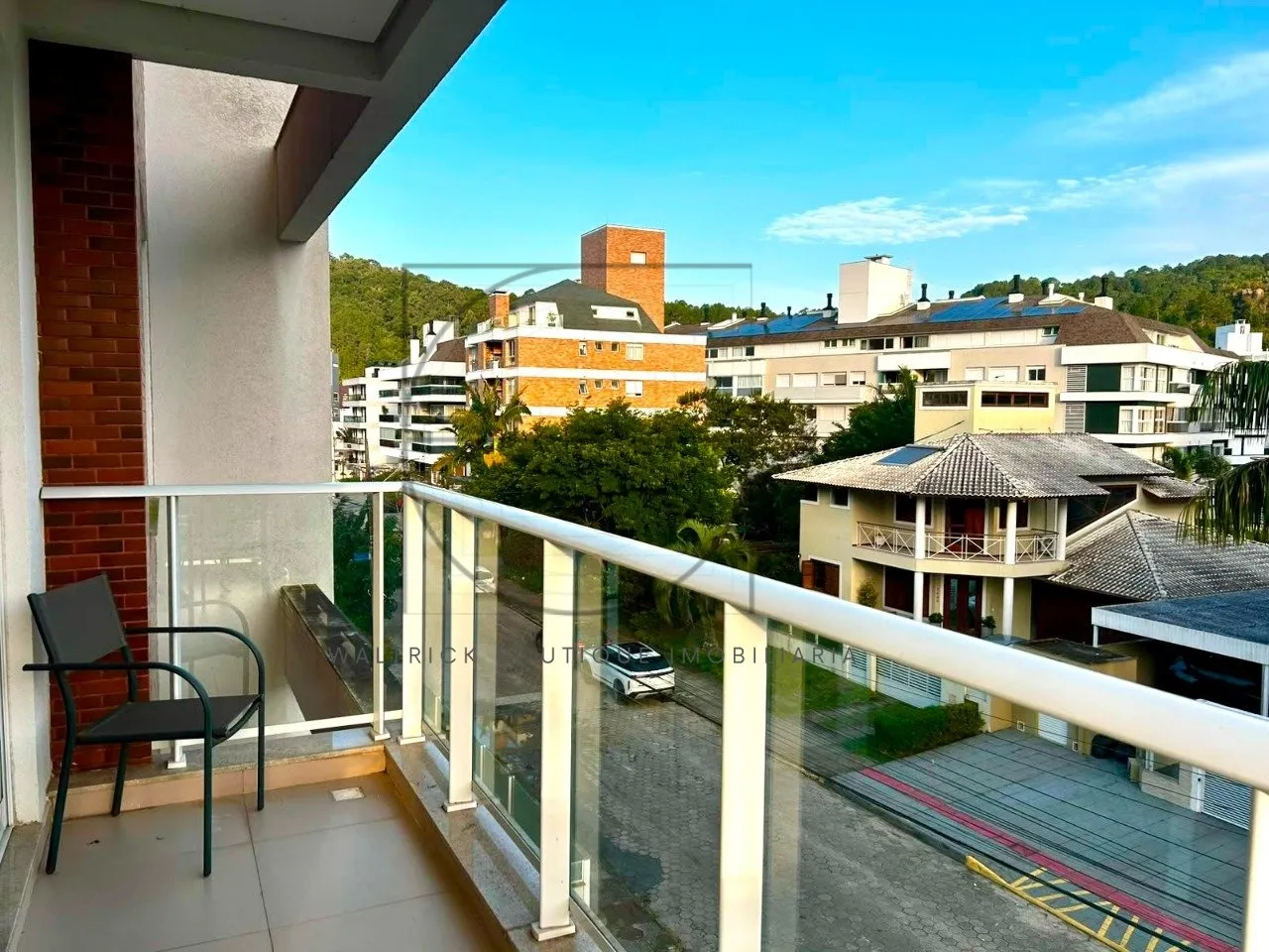 3-bedroom apartment with a mountain view in Florianópolis — photo 15