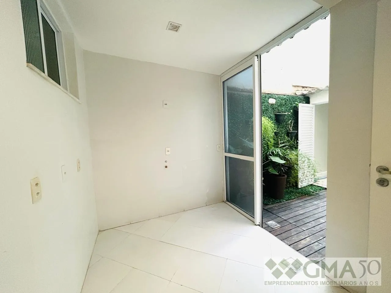 Apartamento com 3 quartos e cozinha fechada a gás — photo 8
