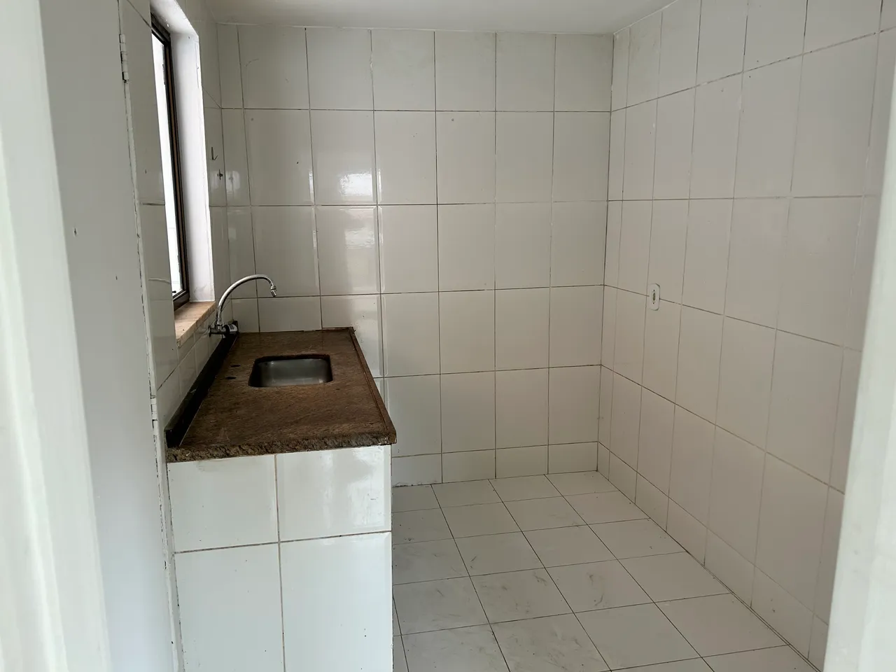 1-bedroom apartment with a separate closed kitchen — photo 2